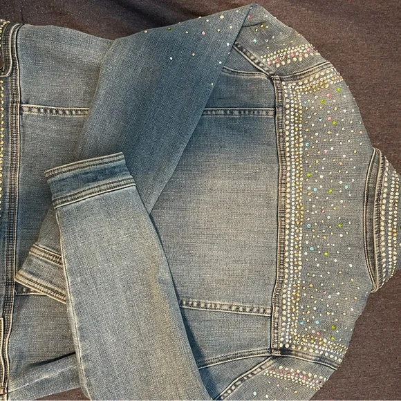 Denim Jacket with rhinestones - Picture 5 of 10